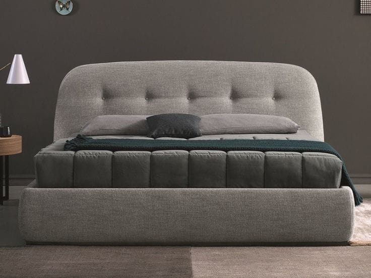 Bed - Multiple Sizes - Tem240