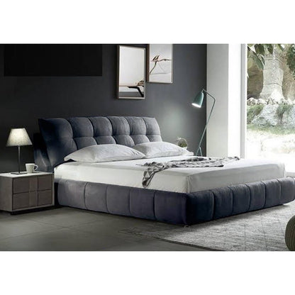 Bed - Multiple Sizes - Tem143