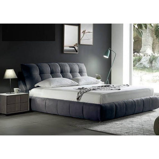 Bed - Multiple Sizes - Tem143