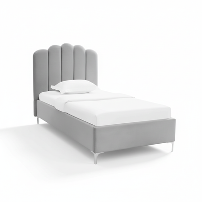 Bed - Multiple Sizes - Tem213